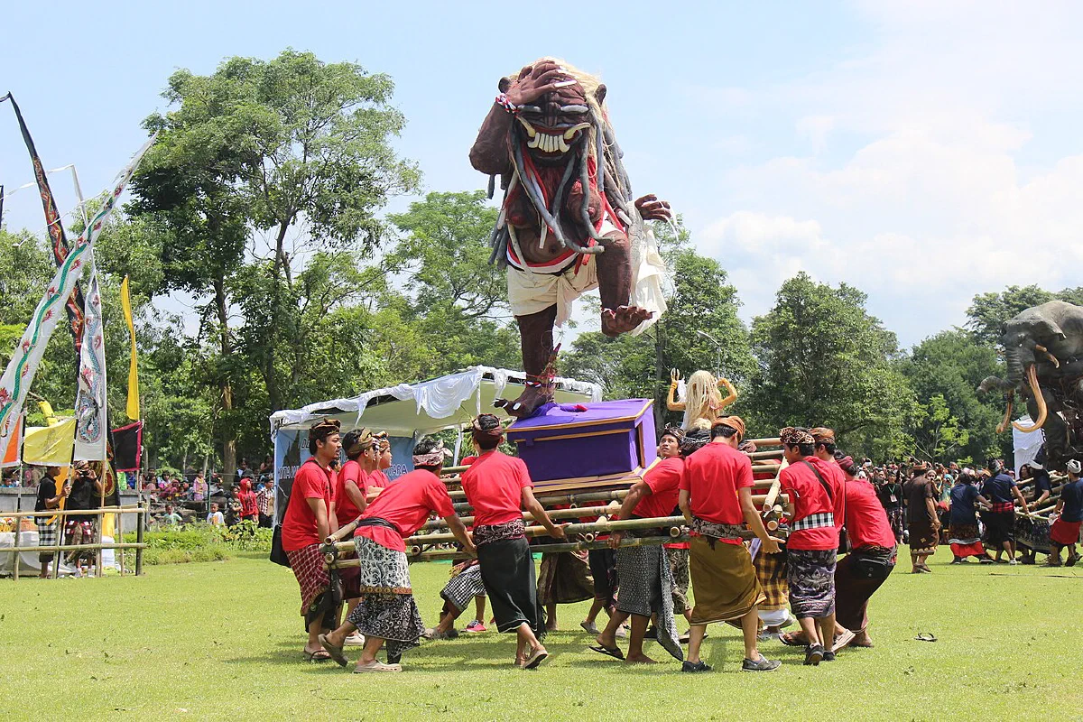 Warga Banjar Mulai Membuat Ogoh-ogoh Sambut Nyepi