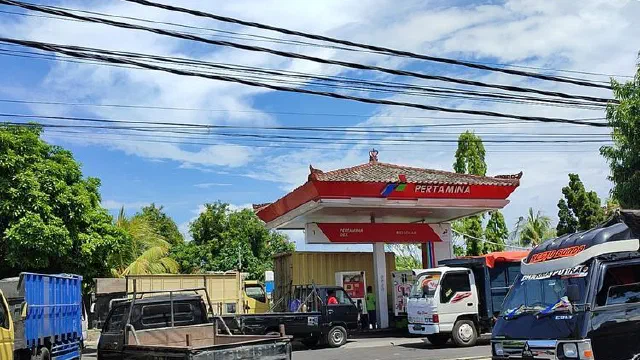 Di Tengah Kelangkaan BBM, Wakil Gubernur Bali ke Mana?