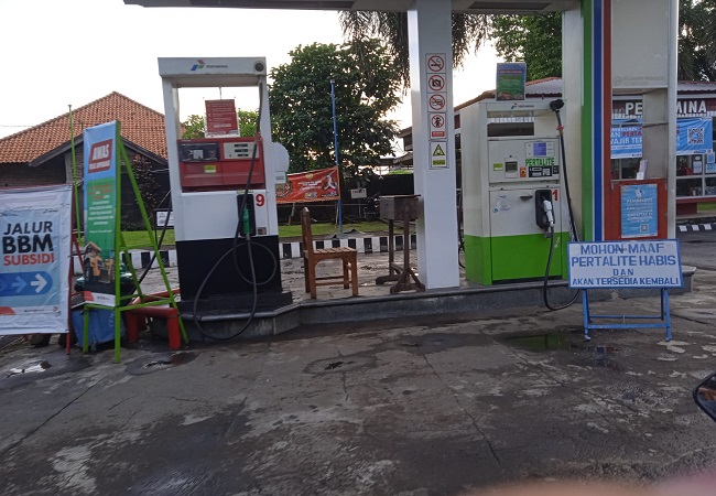 Situasi SPBU di Bali saat antrean BBM masih terjadi